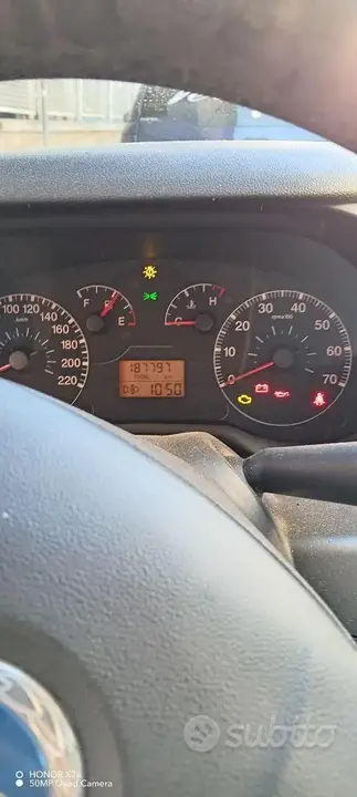 Fiat Grande Punto 2006 photo 4