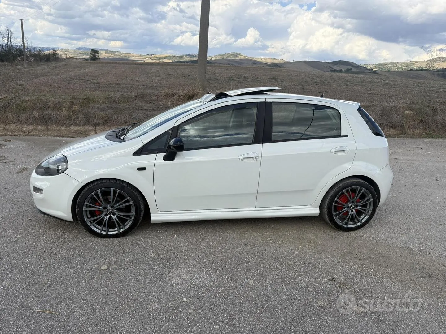 Fiat Punto 2013 photo 2