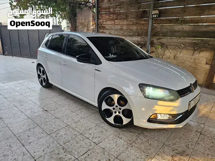 Volkswagen Polo 2014 photo 2