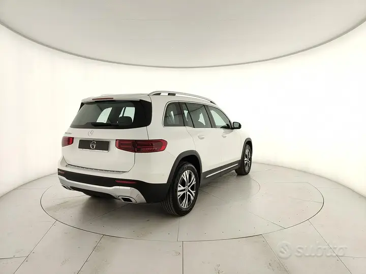 Mercedes-Benz Glb 2025 photo 3