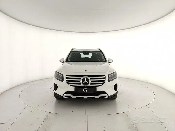 Mercedes-Benz Glb 2025 photo 2