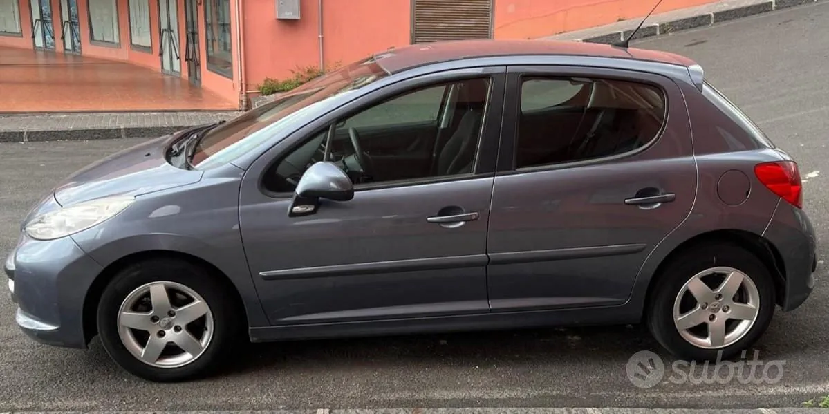Peugeot 207 2007 photo 2