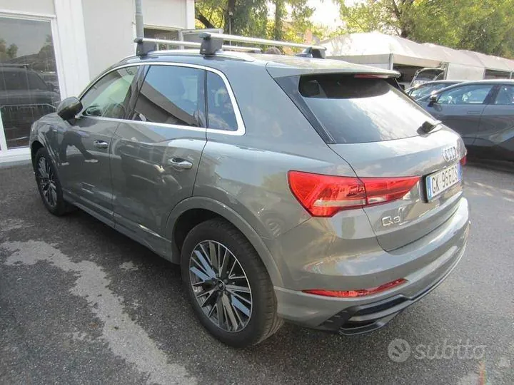 Audi Q3 2022 photo 2
