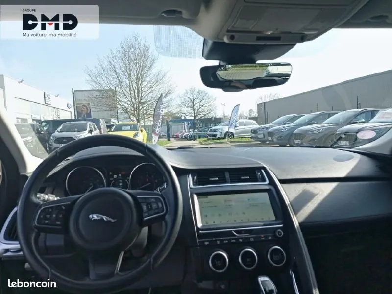 Jaguar E-Pace 2019 photo 5
