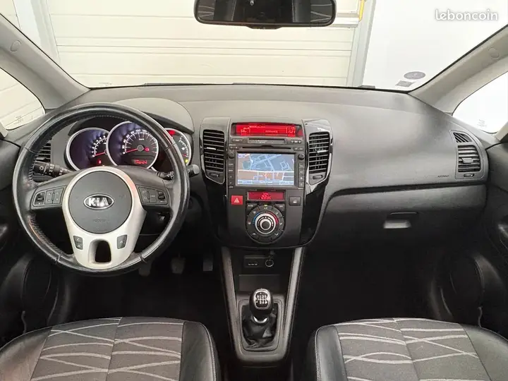 Kia Venga 2015 photo 3