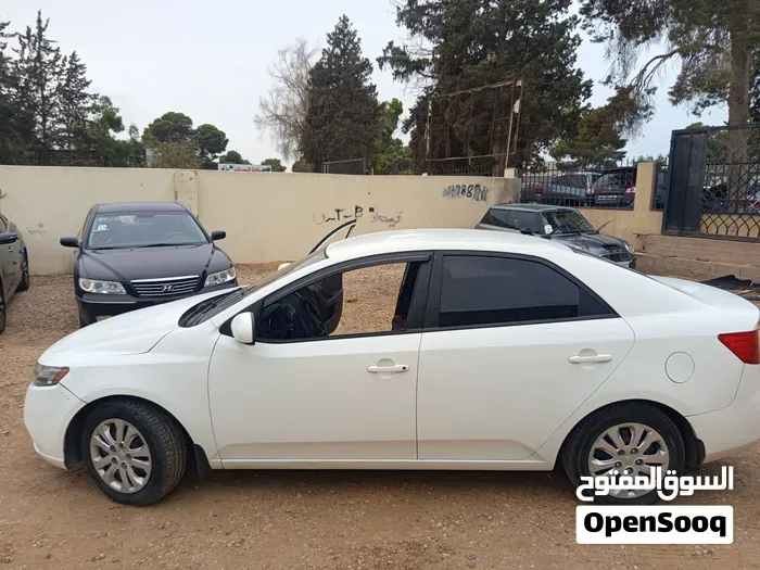Kia Cerato 2012 photo 4