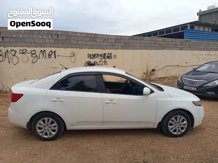 Kia Cerato 2012 photo 3
