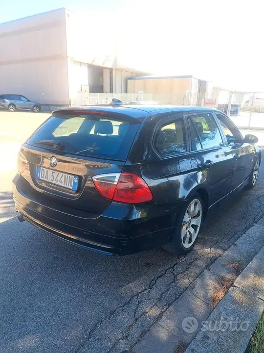 BMW 3 Series 2006 photo 2