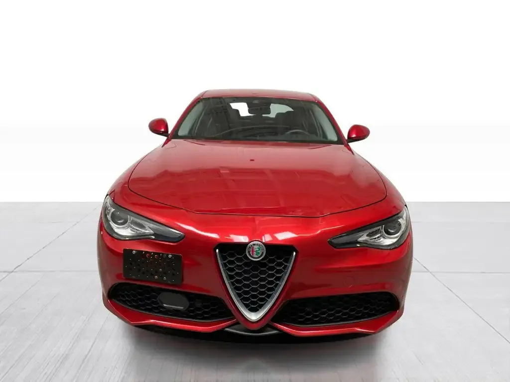 Alfa Romeo Giulia 2018 photo 2