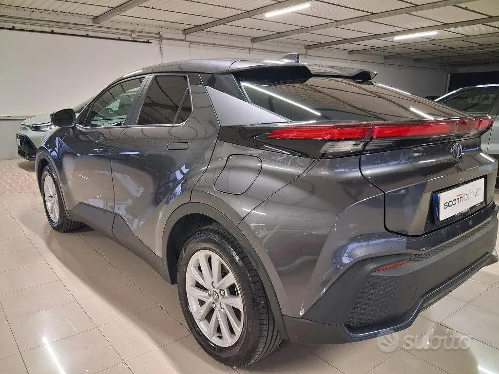 Toyota C-Hr 2025 photo 3