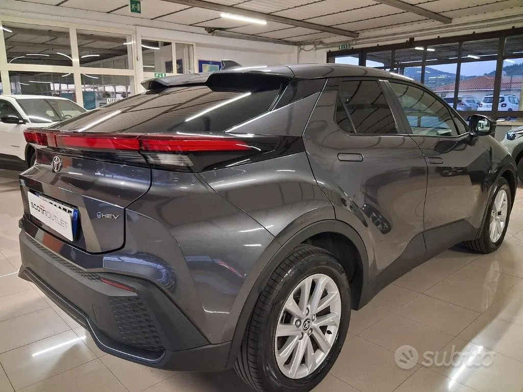 Toyota C-Hr 2025 photo 5