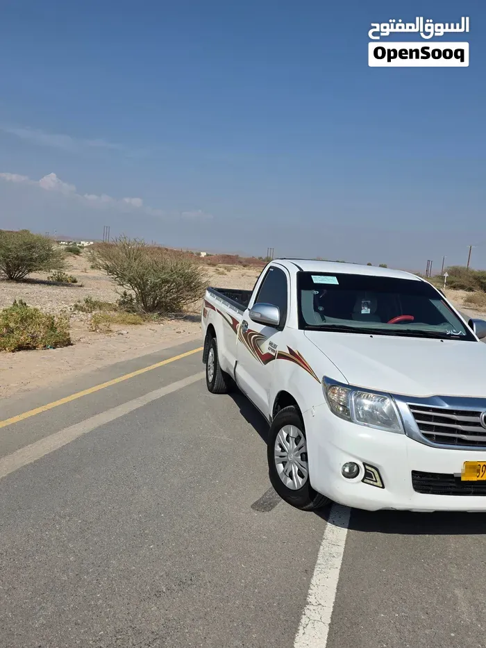 Toyota Hilux 2012 photo 2
