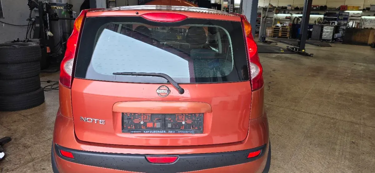 Nissan Note 2006 photo 2