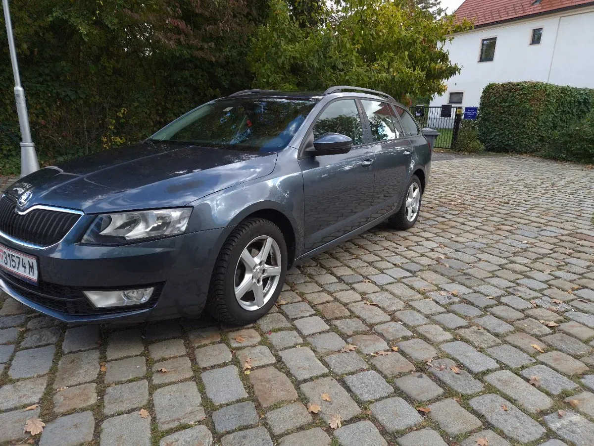 Skoda Octavia 2015 photo 2