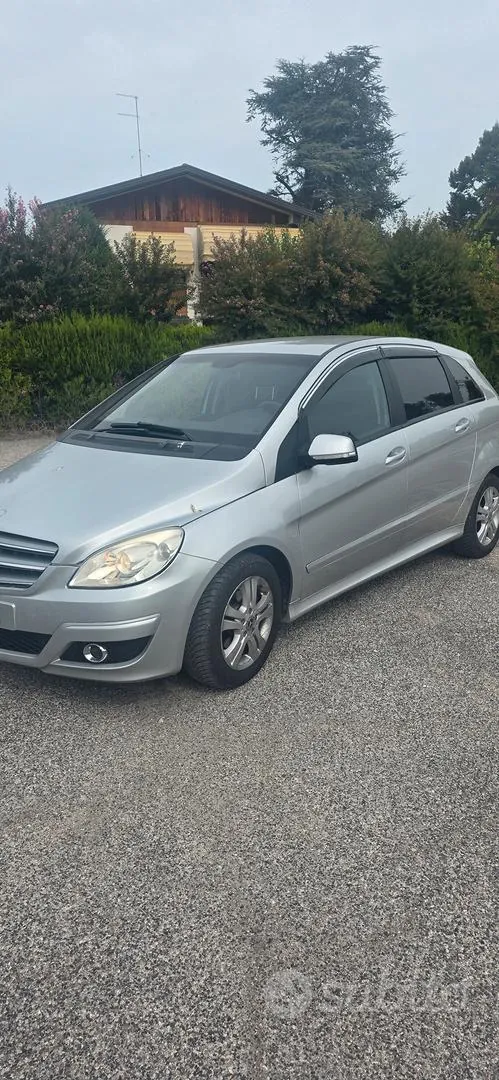 Mercedes-Benz C-Class 2010 photo 3