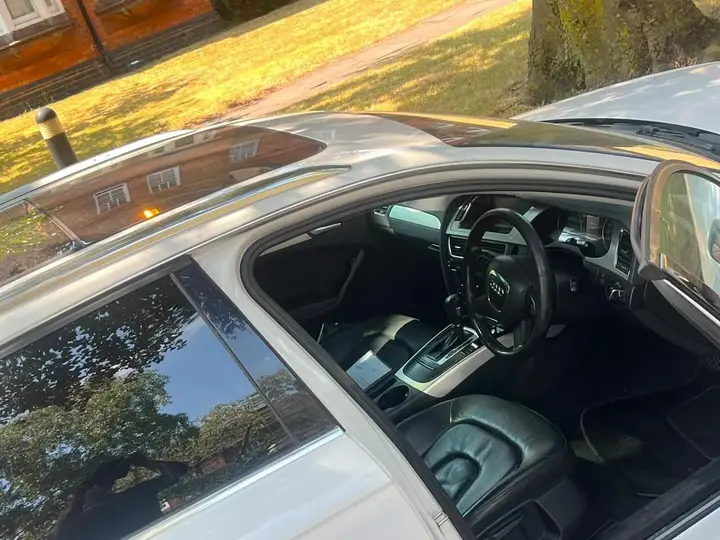 Audi A4 Avant 2011 photo 3