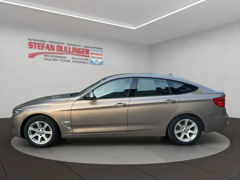 BMW 3 Series 2013 photo 2