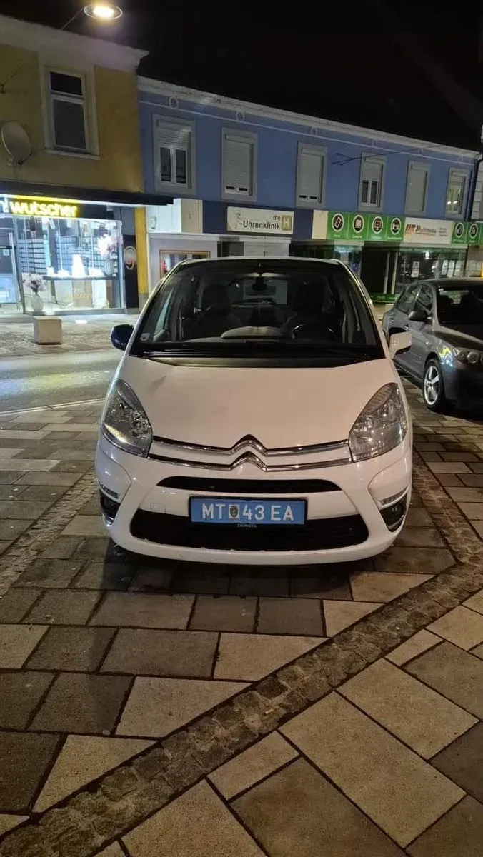 Citroen C4 Picasso 2012 photo 3