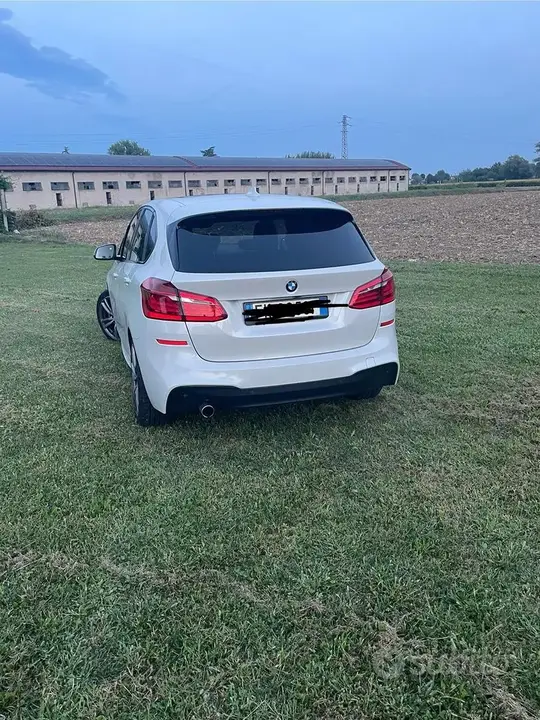 BMW 2 Series Active Tourer 2017 photo 2