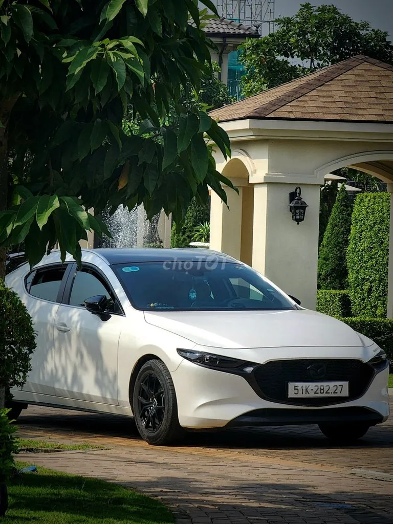Mazda 3 2022 photo 3