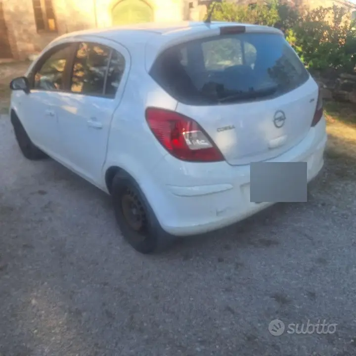 Opel Corsa 2012 photo 3