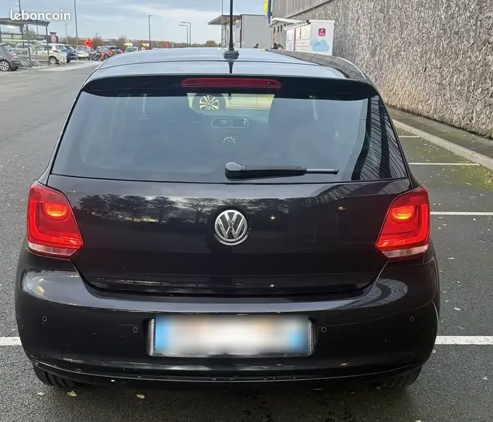 Volkswagen Polo 2011 photo 2