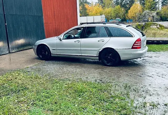 Mercedes-Benz C180