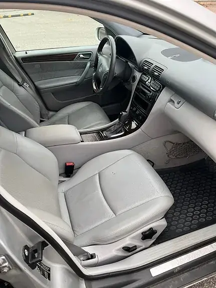 Mercedes-Benz C180 2002 photo 4