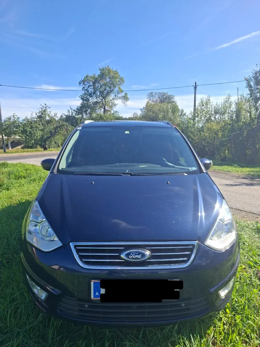 Ford Galaxy 2011 photo 3