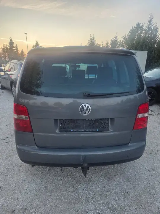 Volkswagen Touran 2005 photo 3