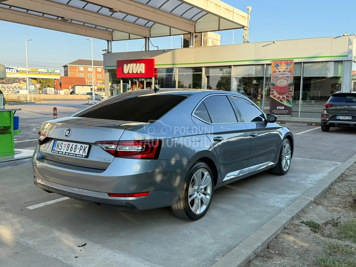 Skoda Superb 2016 photo 5
