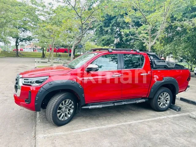 Toyota Hilux 2025 photo 3