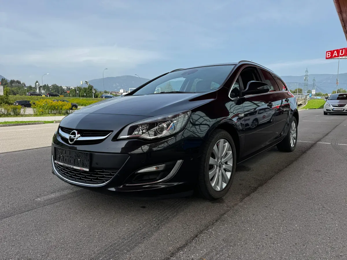 Opel Zafira Tourer 2013 photo 2
