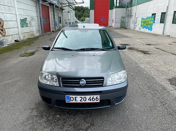 Fiat Punto 2005 photo 2