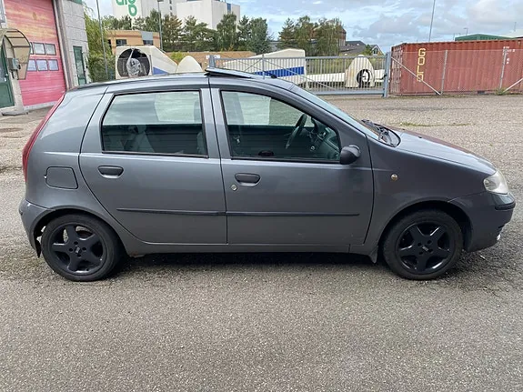 Fiat Punto 2005 photo 4
