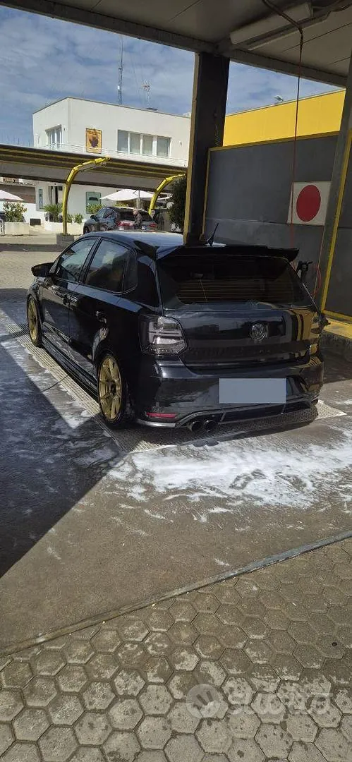 Volkswagen Polo 2011 photo 2