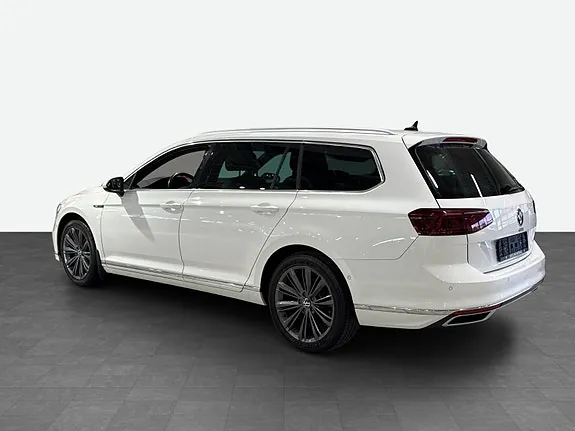 Volkswagen Passat 2021 photo 3
