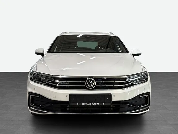 Volkswagen Passat 2021 photo 4