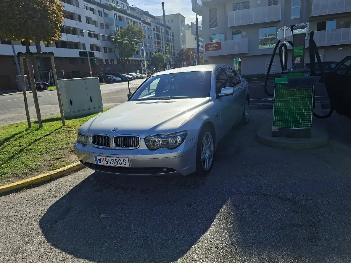 BMW 7 Series 2002 photo 3