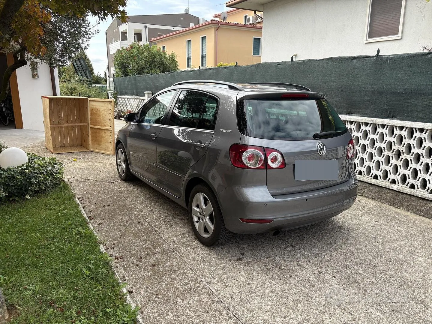 Volkswagen Golf 2010 photo 4
