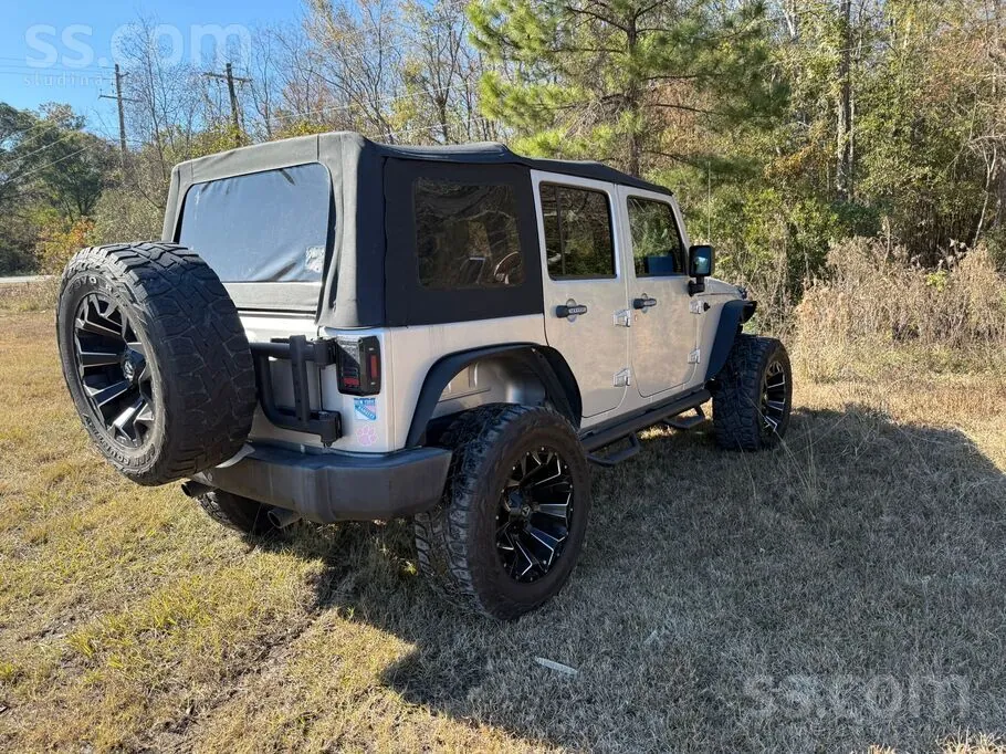 Jeep Wrangler 2012 photo 4
