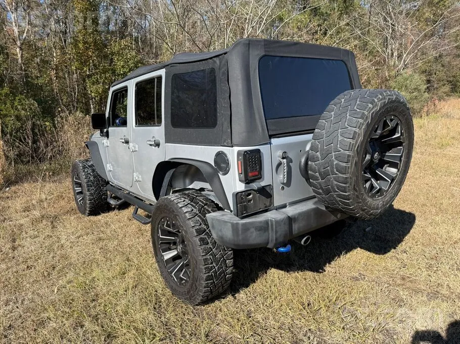 Jeep Wrangler 2012 photo 3