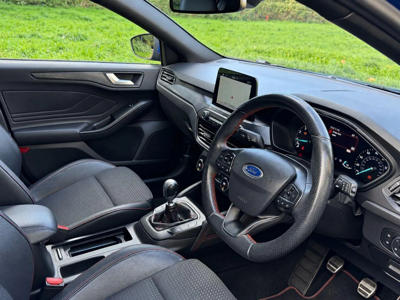 BMW 1 Series 2019 photo 2