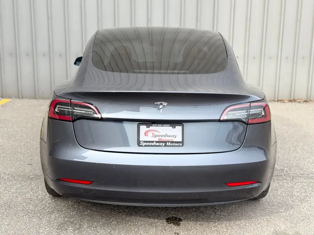 Tesla Model 3 2022 photo 4