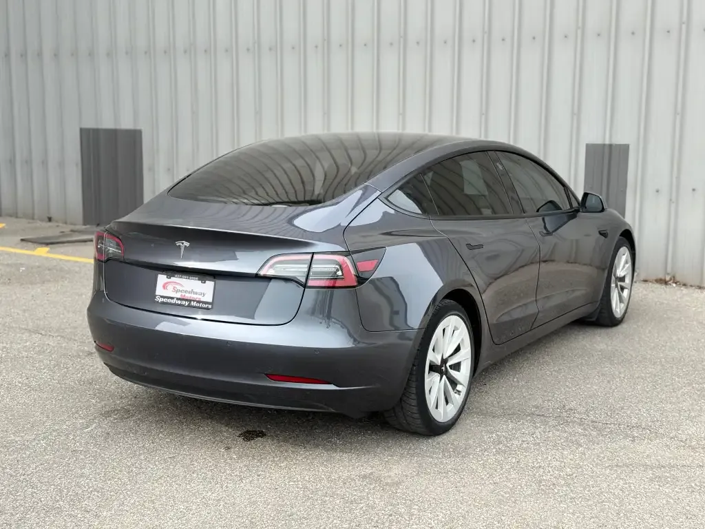 Tesla Model 3 2022 photo 5