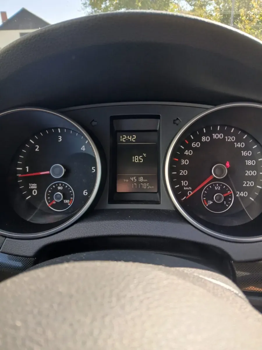 Volkswagen Golf 2012 photo 3