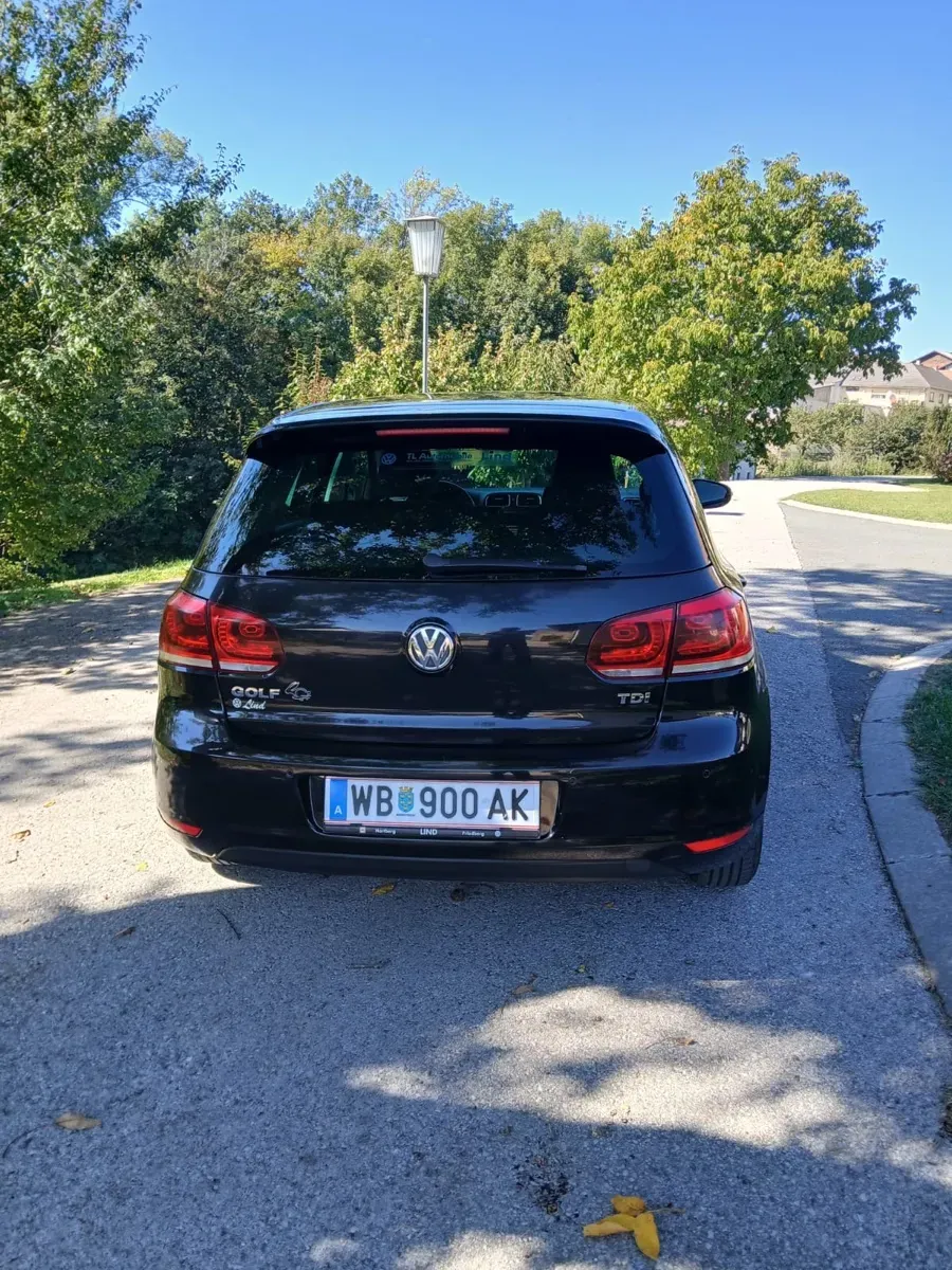 Volkswagen Golf 2012 photo 2