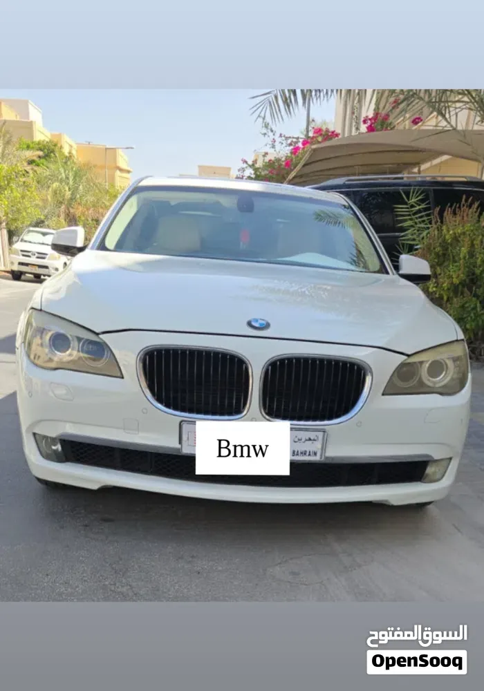 BMW 7 Series 2010 photo 5