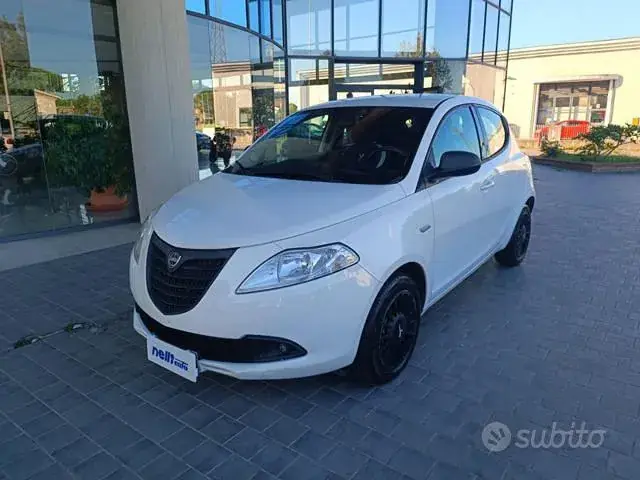 Lancia Ypsilon 2014 photo 3