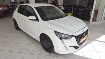 Peugeot 208 2021 photo 2